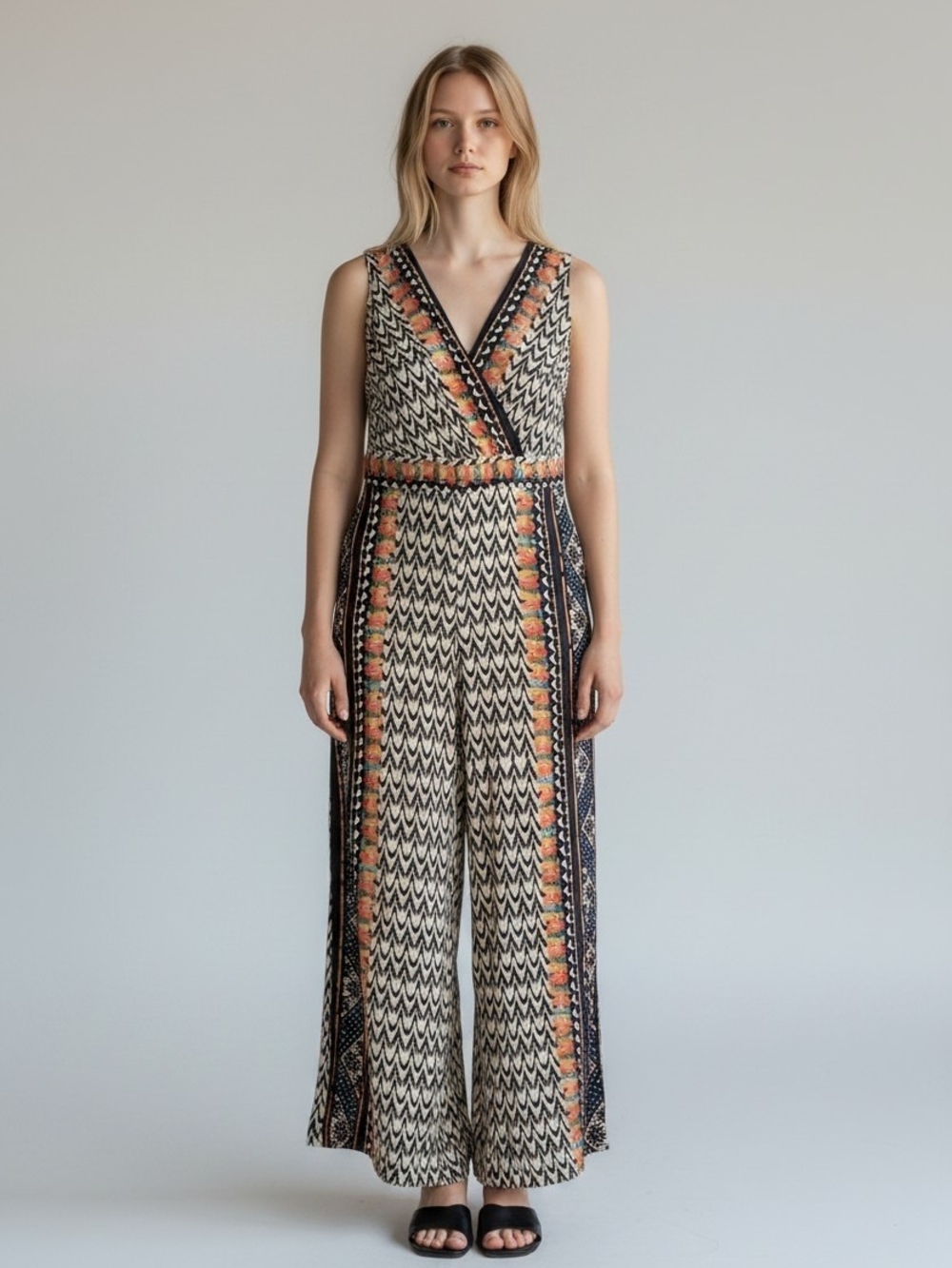 Melanie LyneSleeveless V-Neck Wide-Leg Printed Jumpsuit 3052